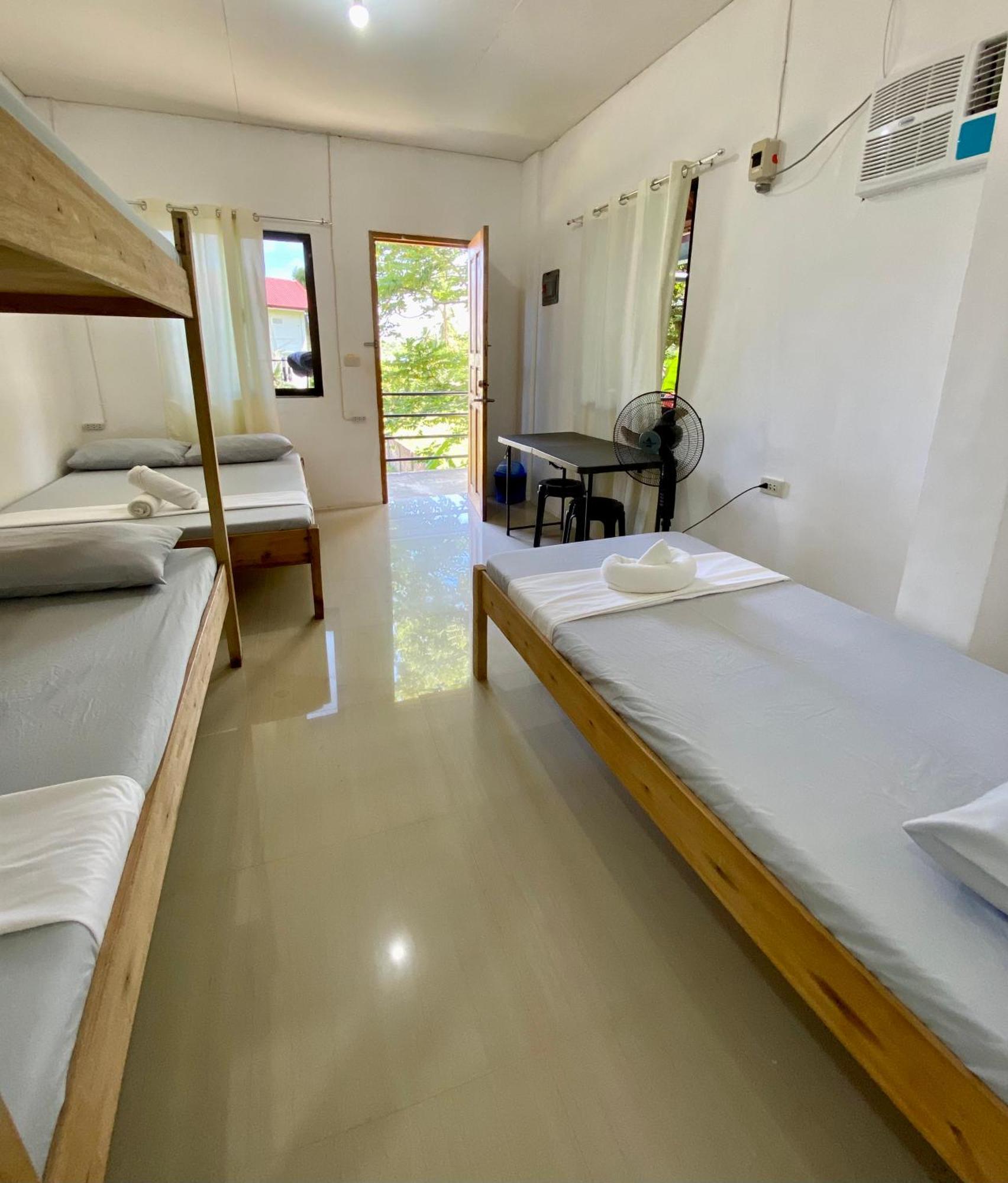 Reddot Guest House General Luna  Luaran gambar